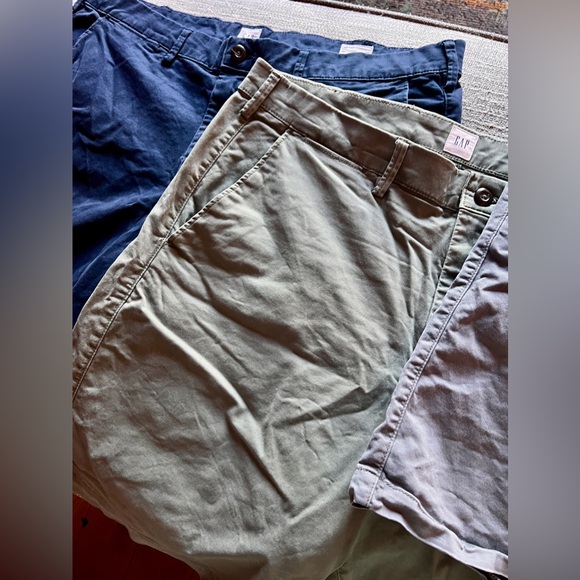 GAP Chino Shorts - 38 x 10" Lot 3 - Navy Blue, Army Green and Grey NWOT - Picture 3 of 4